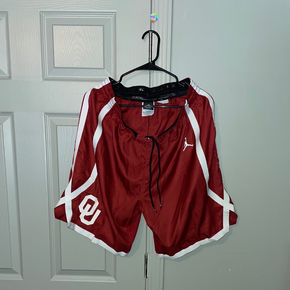 Oklahoma Sooners Jordan team issued shorts medium 40